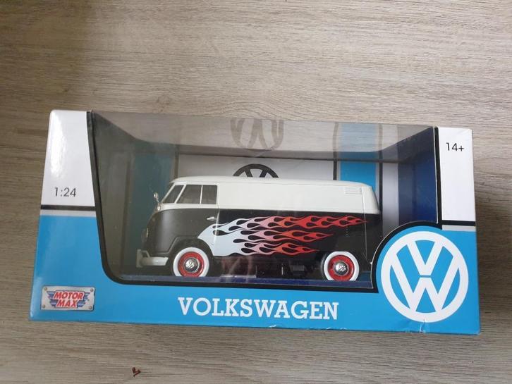 motormax vw volkswagen t1 bus met vlammen panel van 1:24, Hobby en Vrije tijd, Modelauto's | 1:24, Nieuw, Bus of Vrachtwagen, Motormax