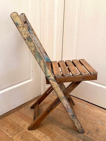 Vintage eikenhouten, zeer stevige en stabiele klapstoel beschikbaar voor biedingen