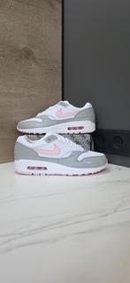 Nike Air Max 1 NBY Grijs/Wit/Roze - Maat 40, Kleding | Dames, Nieuw, Ophalen of Verzenden, Sneakers of Gympen, Grijs