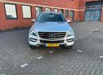 Mercedes-Benz M-Klasse Ml250 Bluetec 4MATIC 2014 Grijs, Auto's, Mercedes-Benz, Automaat, 4 cilinders, Origineel Nederlands, Diesel