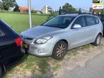 Hyundai I30 CW 1.4i Blue Dynamic, Voorwielaandrijving, Gebruikt, 4 cilinders, 1396 cc