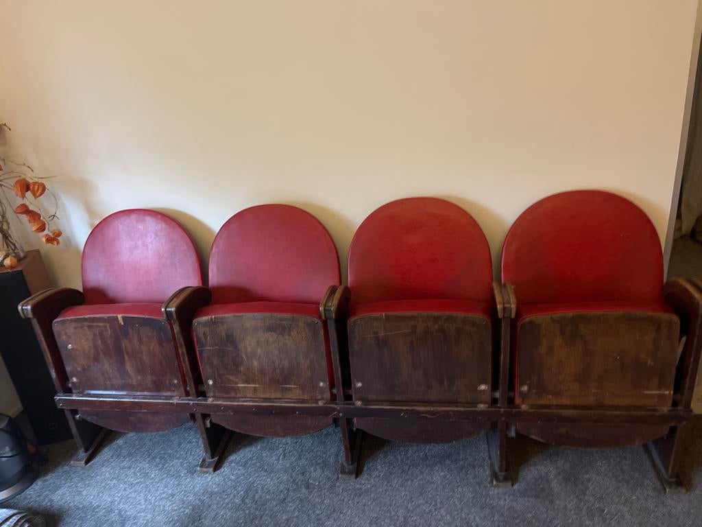 Vintage bioscoopstoelen - 4 stuks in een set, Ophalen, Gebruikt, Vier, Rood