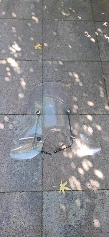 Vespa Scooter Windscherm beschikbaar voor biedingen