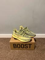 Yeezy 350 v2 Frozen Yellow (maat 45 1/2), Ophalen of Verzenden, Zo goed als nieuw