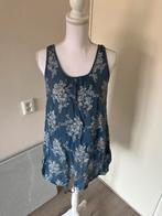 Blauwe top met bloemen maat 38, Maat 38/40 (M), Blauw, Ophalen of Verzenden, Zo goed als nieuw