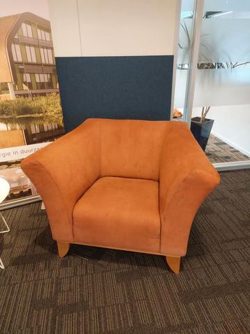 Roestbruin/oranje fauteuil 