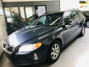 Volvo V70 2.0 147pk/XENON/NAVI/UBS/CRUISE beschikbaar voor biedingen