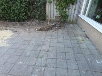 Ongeveer 21 m2 aan GRATIS stoeptegels! beschikbaar voor biedingen