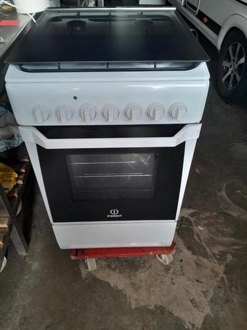 Indesit gasfornuis 50 cm beschikbaar voor biedingen