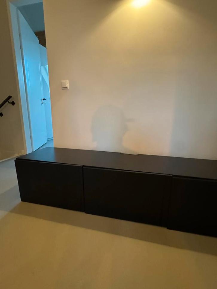 Ikea Besta TV Meubel Zwart-Bruin, Huis en Inrichting, Kasten | Televisiemeubels, Gebruikt, Minder dan 100 cm, 150 tot 200 cm, 25 tot 50 cm