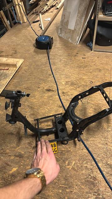 Piaggio zip frame op brom kenteken beschikbaar voor biedingen