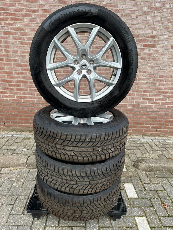 Volvo XC60 winterbandenset +7.5mm 18-inch 235-60-18 Y-spoke, Auto-onderdelen, Banden en Velgen, Banden en Velgen, Winterbanden