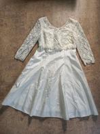 Elegante trouwjurk - Maat 44, Kleding | Dames, Jurken, Wit, Maat 42/44 (L), Ophalen of Verzenden, Onder de knie