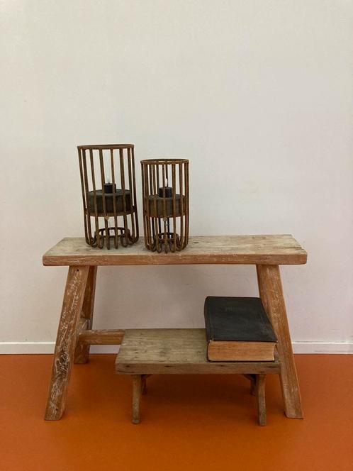 Stoer, sober houten bankje, bijzettafeltje, Antiek en Kunst, Antiek | Meubels | Stoelen en Banken, Ophalen