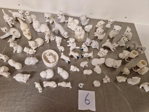 Veel diverse witte Poezen beeldjes poes kat  ( NR 6 ), Verzamelen, Dierenverzamelingen, Zo goed als nieuw, Beeldje of Figuurtje