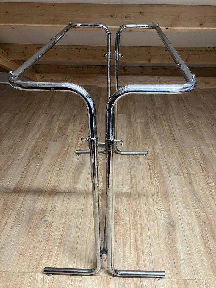 Groot stevig kledingrek uit winkel, Kleding | Dames, Kledingrekken, Gebruikt, Ophalen