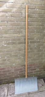 sneeuwschuiver, sneeuwruimer, metalen blad met houten steel, Ophalen, Zo goed als nieuw, Overige soorten