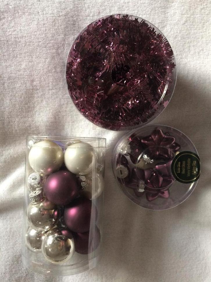 Lila, paarse en crème kerstboom versieringen., Diversen, Kerst, Gebruikt, Ophalen of Verzenden