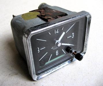Vintage Jaeger dashboard klokje, made in France, jaren 70 beschikbaar voor biedingen