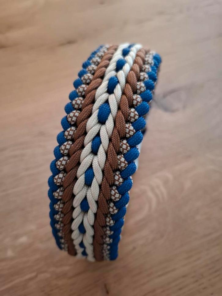 Handgemaakte paracord halsband –Halsomvang 39 - 41 cm, Dieren en Toebehoren, Hondenhalsbanden en Penningen, Nieuw, Handgemaakt