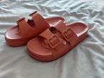 Oranje kunststof slippers - Maat 38, Ophalen of Verzenden, Zo goed als nieuw, Oranje, Slippers