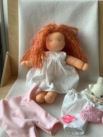 Zonnekindpop beschikbaar voor biedingen