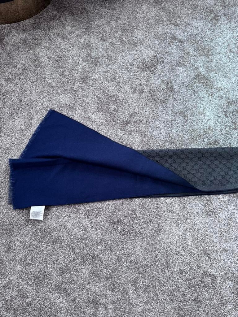 Gucci sjaal te koop, Ophalen of Verzenden, Zo goed als nieuw, Sjaal