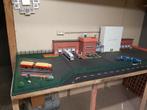 Diorama 1:50 met vrachtwagens en gebouwen, Hobby en Vrije tijd, Ophalen of Verzenden, Gebruikt, Bus of Vrachtwagen, Overige merken