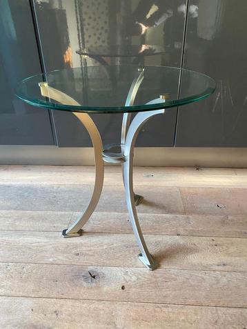 Vintage bijzettafeltje in Hollywood Regency stijl beschikbaar voor biedingen