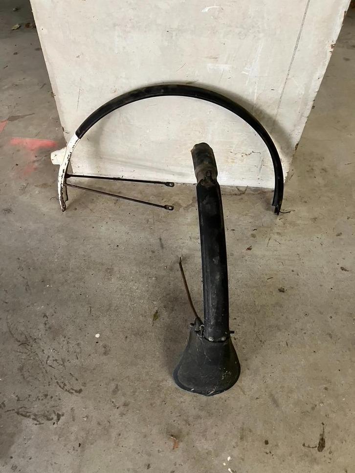 Gazelle voor- en achterspatbord 28 ½ inch van rond 1960., Fietsen en Brommers, Fietsonderdelen, Gebruikt, Oldtimer, Spatbord, Ophalen of Verzenden