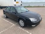 Ford Mondeo 2.5 24V GHIA  AUTOMAAT 2004 Zwart PLAATJE, Auto's, 745 kg, 1800 kg, Beige, Leder en Stof