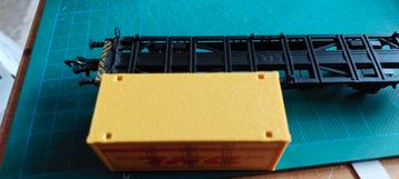 H0LK 0724 DIVERSE CONTAINERS 20FT EN 40FT 1/87 beschikbaar voor biedingen
