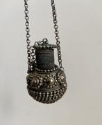 Vintage Ketting Chinees met Snuff Bottle 4,5 cm, Ophalen of Verzenden, Gebruikt, Overige kleuren, Overige materialen