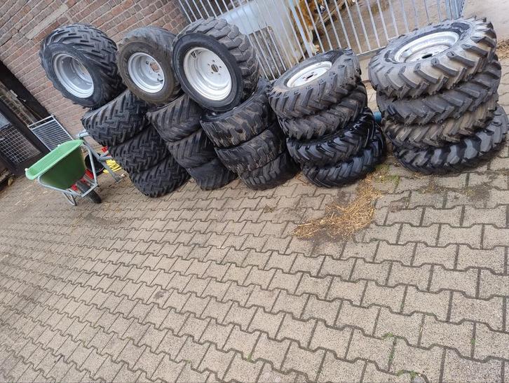 Diversen minishovel banden, Zakelijke goederen, Agrarisch | Onderdelen | Banden, Velgen en Assen, Ophalen