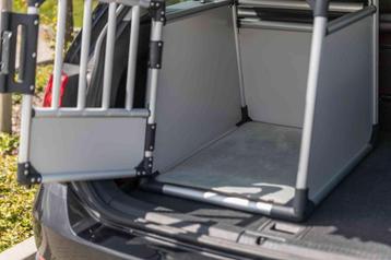 Grote, stevige Trixie bench voor thuis / onderweg, zgan beschikbaar voor biedingen