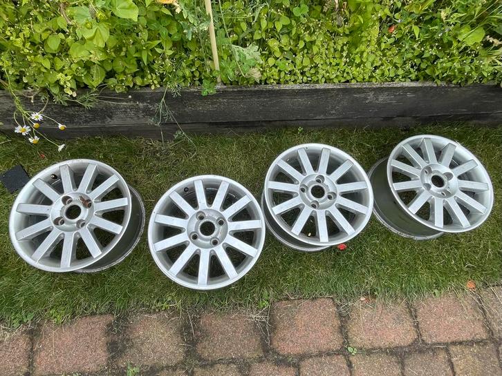 Originele Volvo velgen (Ares OEM 30618700) V40 S40 95-04, Auto-onderdelen, Banden en Velgen, Velg(en), Winterbanden, 16 inch, Overige