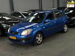Kia Rio 1.4 L APK NAP, Auto's, Voorwielaandrijving, Stof, Gebruikt, Zwart