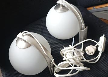 2 Bedlampen/design wandlampen (aluminium + witte glas bollen beschikbaar voor biedingen