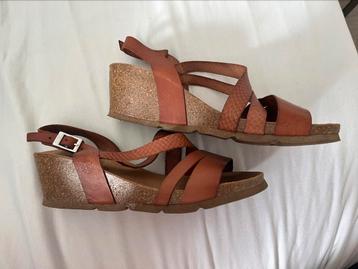 Sandalen beschikbaar voor biedingen