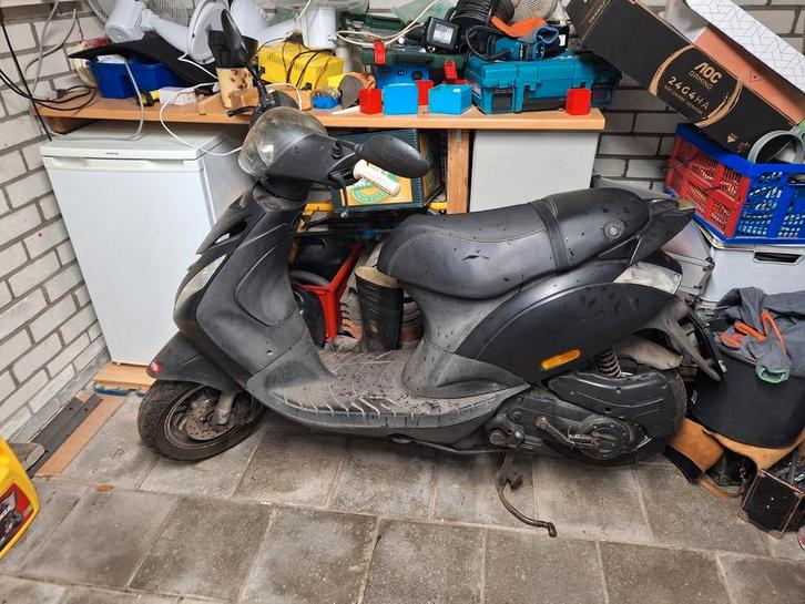 piaggio zip 4t, Fietsen en Brommers, Scooters | Piaggio, Gebruikt, Zip, Benzine, Ophalen