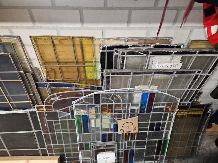 Grote Partij Glas in Lood - Antiek & Divers, Doe-het-zelf en Verbouw, Glas en Ramen, Gebruikt, Gevelraam of Ruit, 160 cm of meer