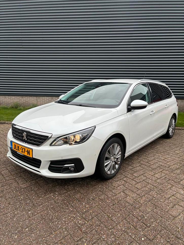 Peugeot 308SW 1.2, Allure, 130pk! Stoelverwarming,, Auto's, Peugeot, Bedrijf, 360° camera, ABS, Achteruitrijcamera, Adaptive Cruise Control