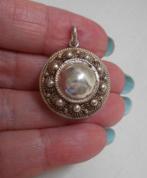 Zilveren antieke bol hanger Zeeuwse knoppen nr.894