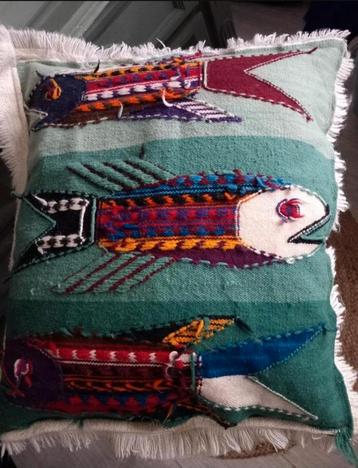 Handgemaakt vissenkussen wol beschikbaar voor biedingen