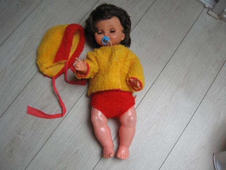 mooie oude pop m slaap oogjes + fopper gemerkte Lb 60/20, Verzamelen, Poppen, Zo goed als nieuw, Pop, Ophalen of Verzenden