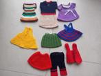 LOT 3 . oude gebreide poppenkleertjes jaren 50 ., Verzamelen, Ophalen of Verzenden, Gebruikt, Kleertjes