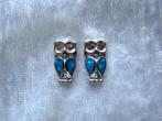 Mooie Kleine Zilveren Oorstekertjes met blauwe Opaal - Uiltj, Sieraden, Tassen en Uiterlijk, Antieke sieraden, Verzenden, Zilver