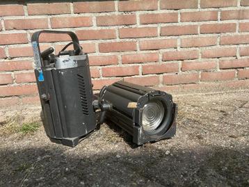 10x Fresnell 500 Watt beschikbaar voor biedingen