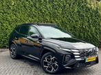 Hyundai Tucson NLine Sky/PANO/HUD/360/ELCSTOEL+MEMORY/SOUND+, Auto's, Hyundai, USB, Zwart, 4 cilinders, 1360 kg