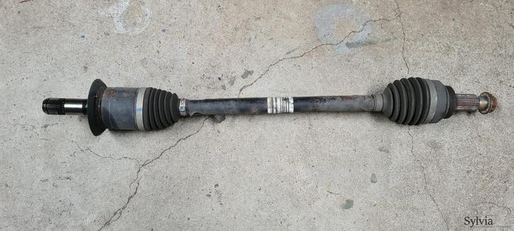 Aandrijfas links BMW 1 / 2 / 3 / 4 F serie N13 N20 B38 B48 7, Auto-onderdelen, Transmissie en Toebehoren, Gebruikt, Ophalen of Verzenden